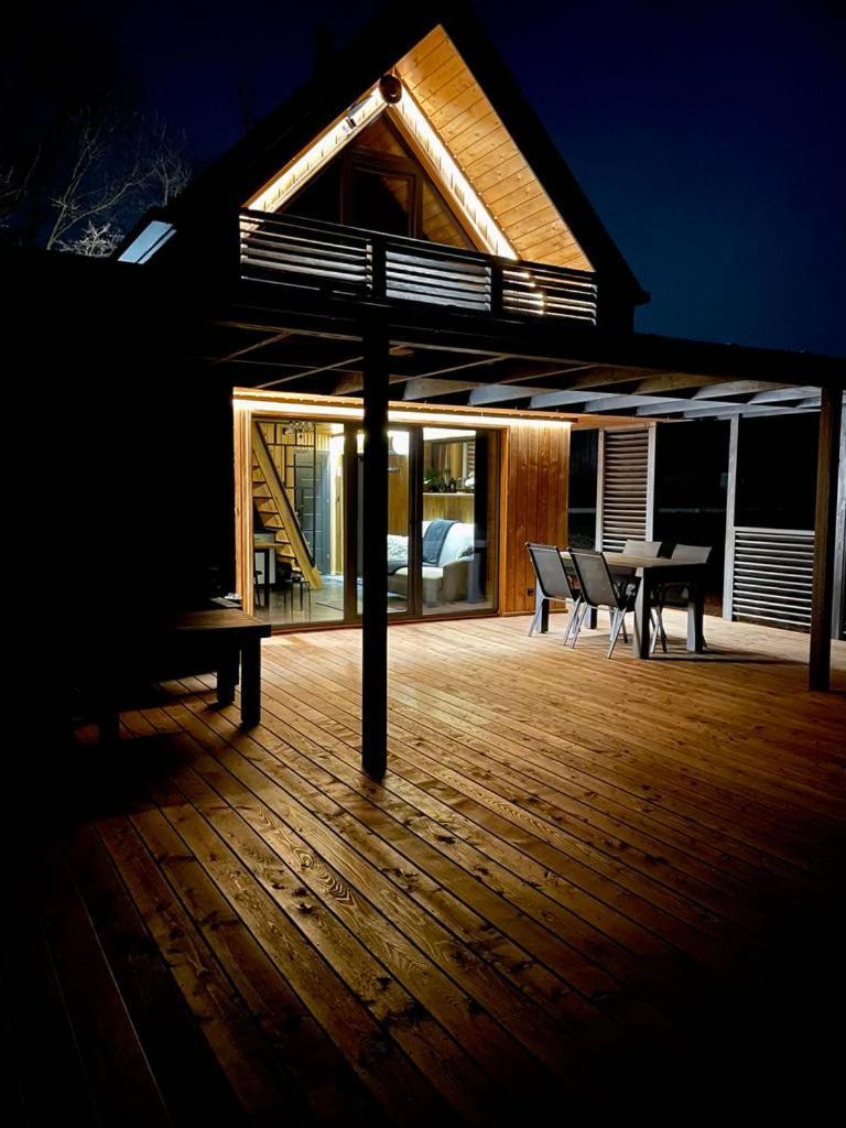 Holiday home Stodola Na Kresach - Widokowy Drewniany, Caloroczny Jacuzzi & Sauna Bodzentyn
